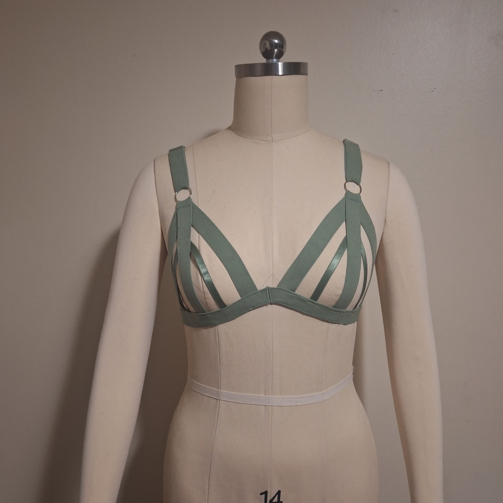 Chic Strappy Green Elastic Harness Bra M/L
